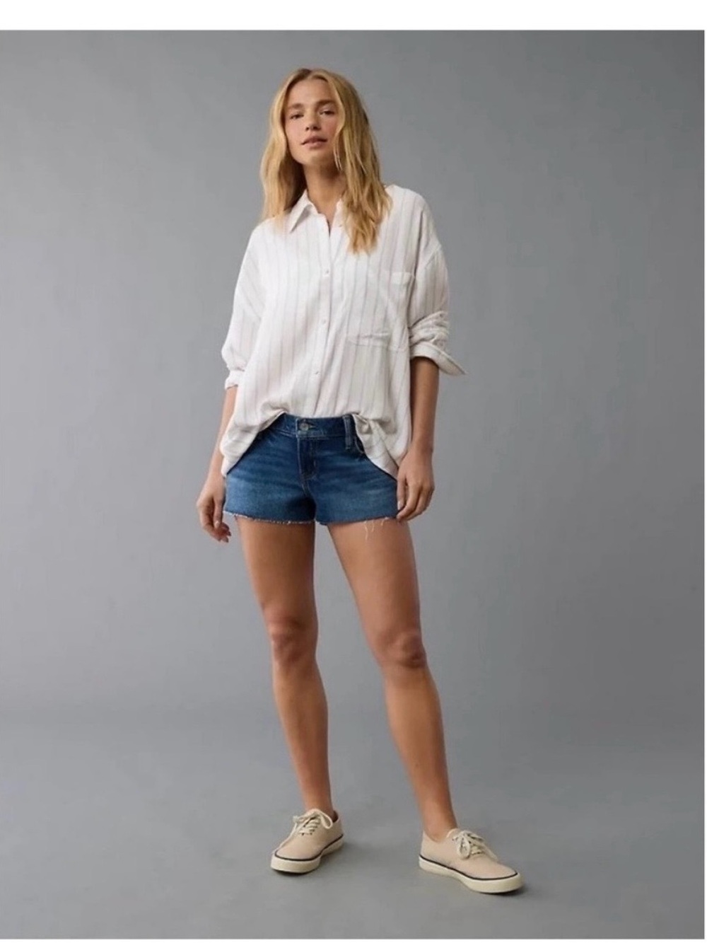 American Eagle open back/ tie back shirt. Size XXS
